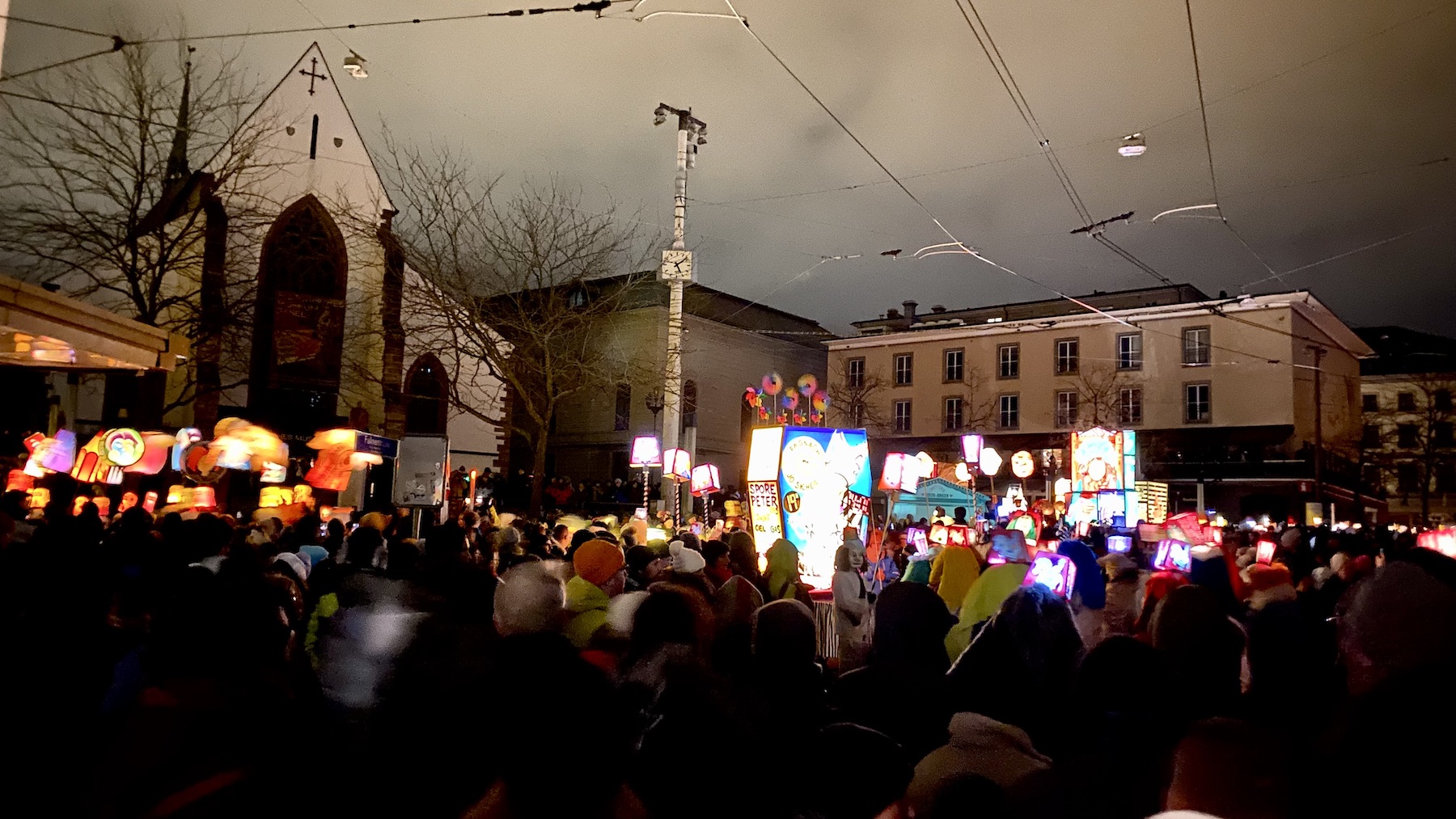  Basel City: Morgestraich – vorwärts marsch - CONTENT HUB Motiv 